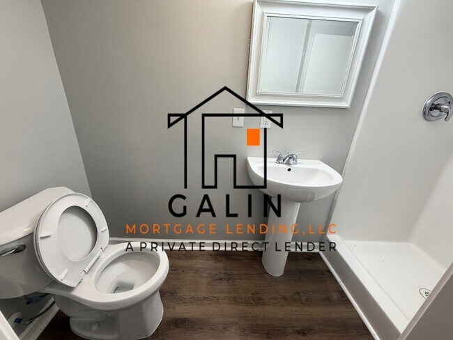 Building Photo - 602 W 61st St