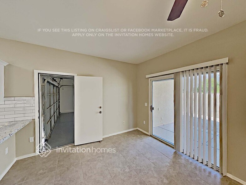 Building Photo - 1490 S Avocet St