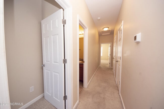 Building Photo - 316 Cedar Island Trail