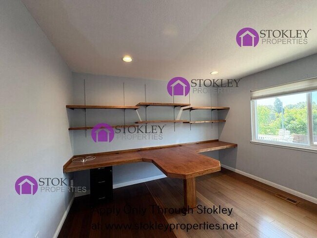 Building Photo - 55 St Thomas Ln