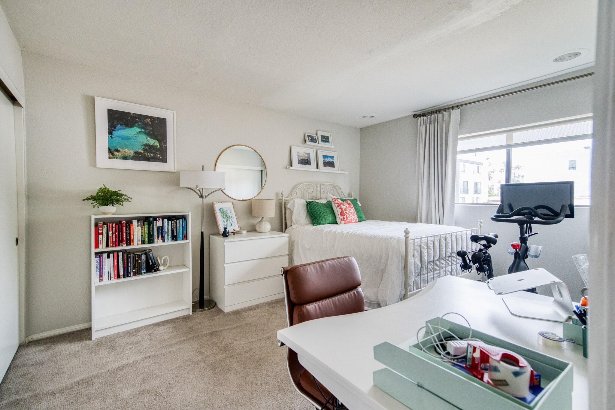 Building Photo - 839 S Holt Ave