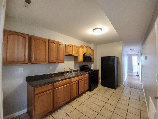 Building Photo - 117 Townsend St