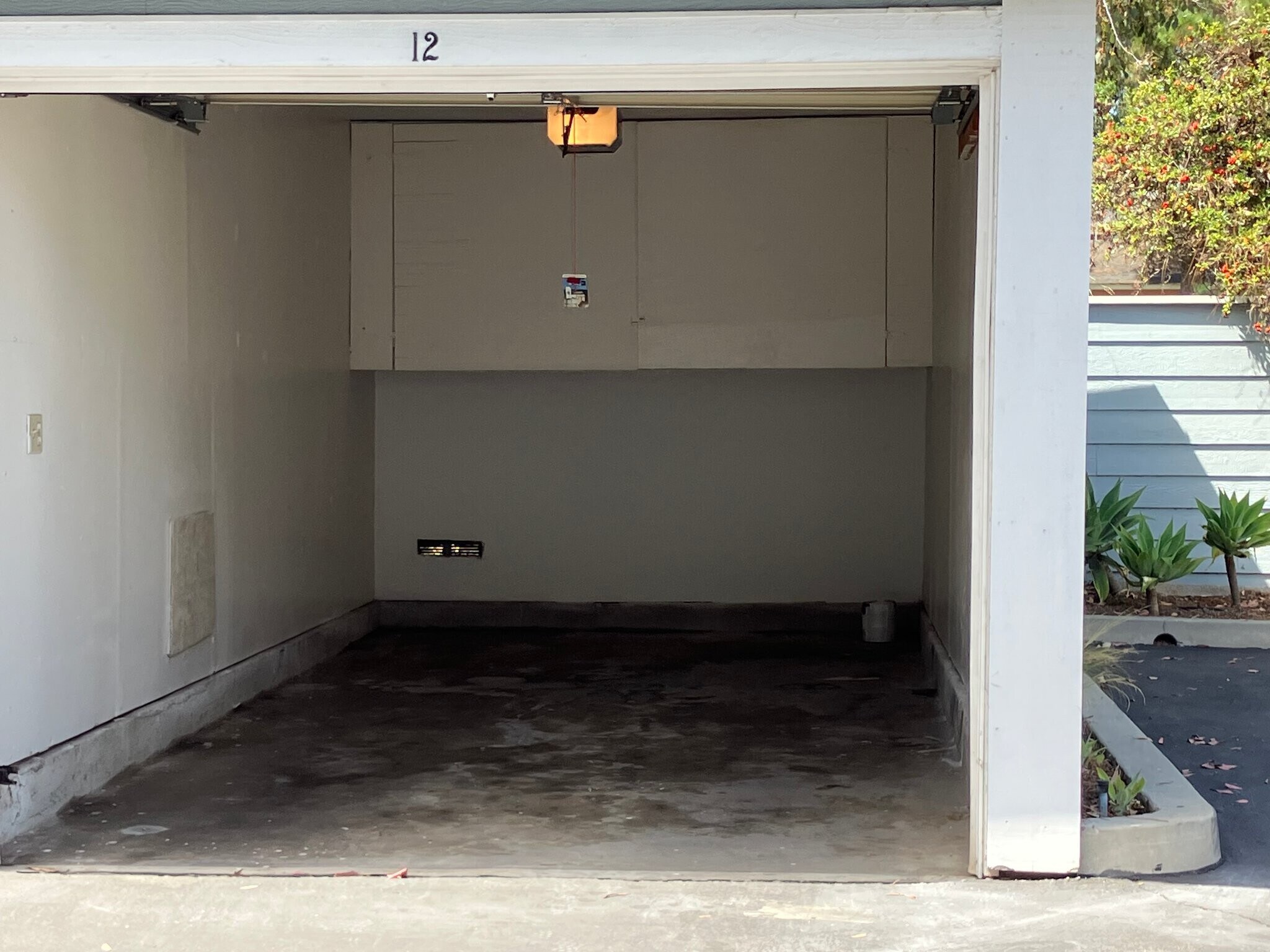 Building Photo - 230 Entrance Rd