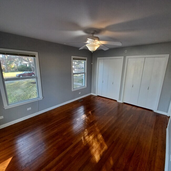 Building Photo - 353 Irvington Dr