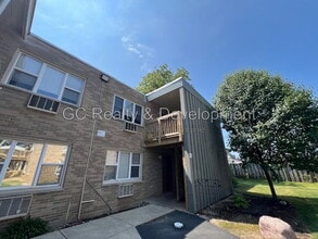 Building Photo - 233 Uteg St