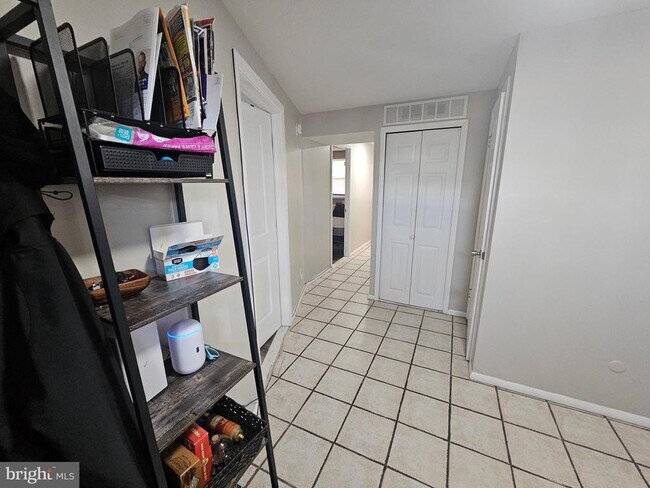 Building Photo - 12 Fairmount Dr