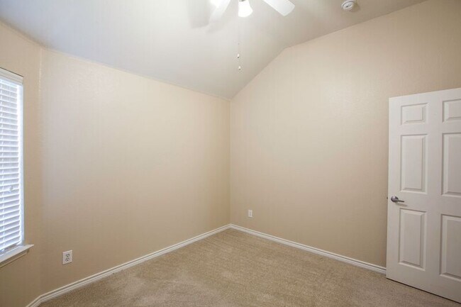 Building Photo - 13856 Fall Harvest Dr