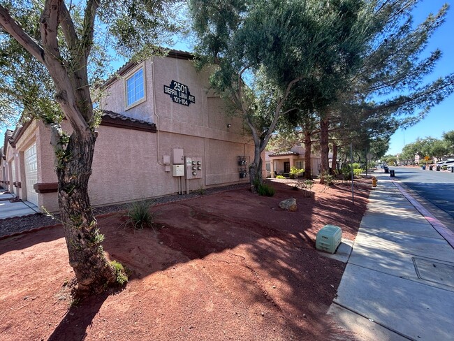Building Photo - 2501 Sierra Luna Ave