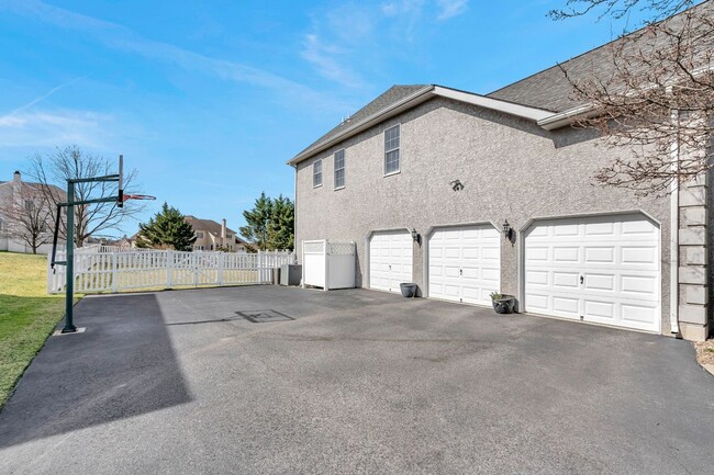 Building Photo - 16 Amberfield Ln