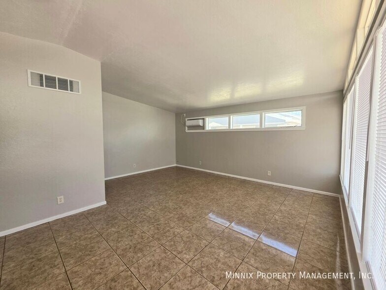 Building Photo - 3202 W Illinois Ave