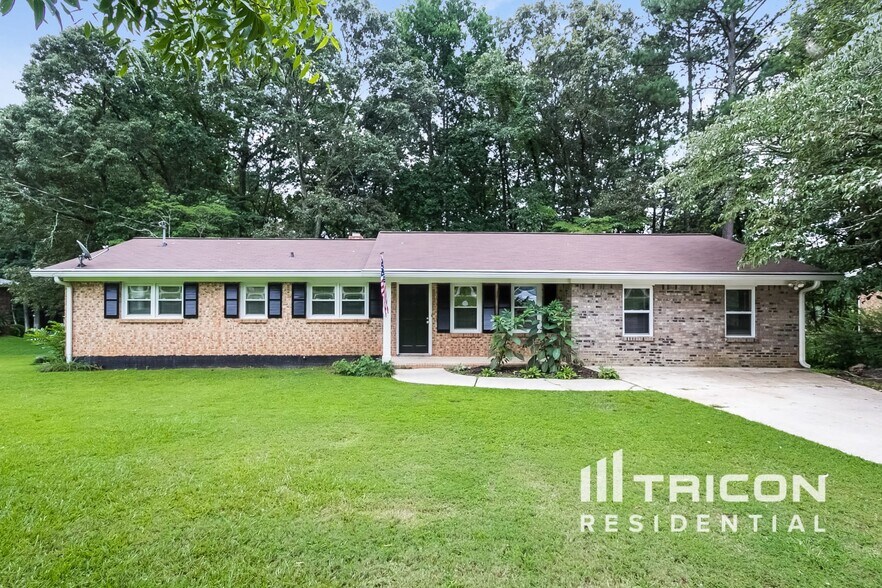 Primary Photo - 6205 Dorsett Shoals Rd