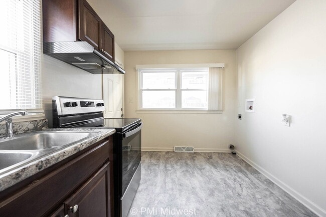 Building Photo - Charming 2-Bedroom Duplex in Indianapolis - Perfect Rental Opportunity!