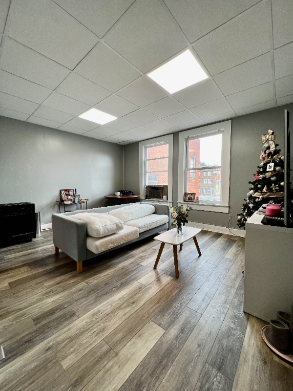 Building Photo - 420 High St