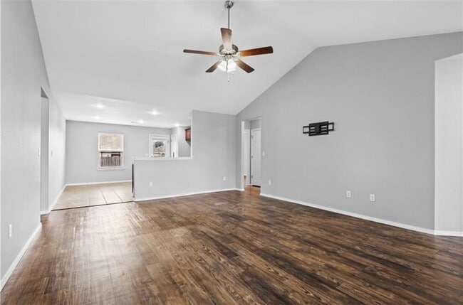 Building Photo - 611 Lasso Ln