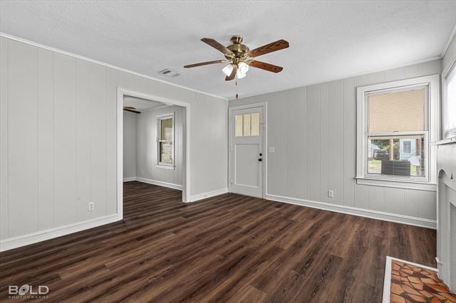 Building Photo - 245 E Elmwood St