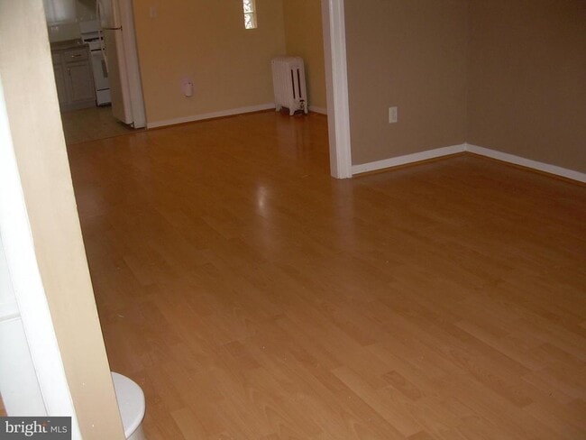 Building Photo - 996 Anchor St