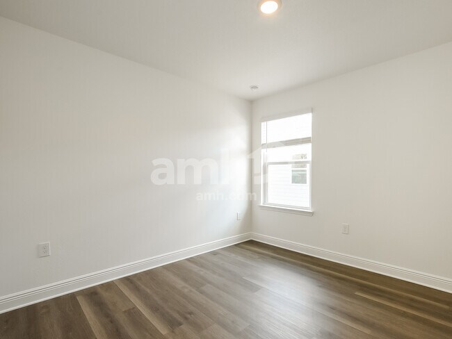 Building Photo - 1534 Blue Nile Pt