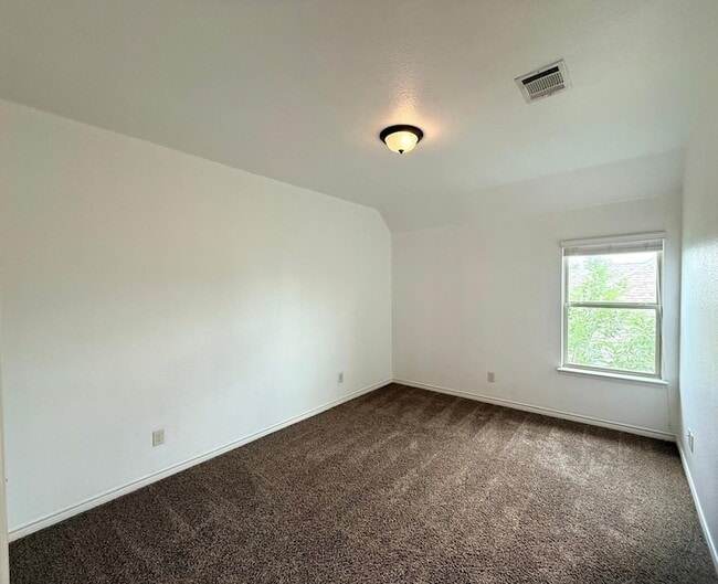 Building Photo - 160 Stevenson Dr
