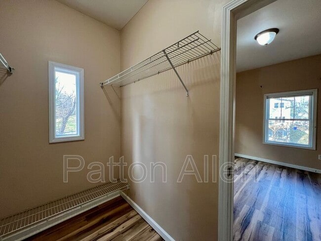 Building Photo - 80 Oakwood St