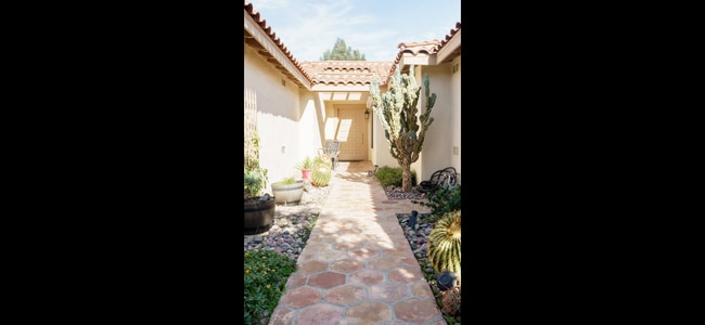 Building Photo - 436 Sierra Madre S