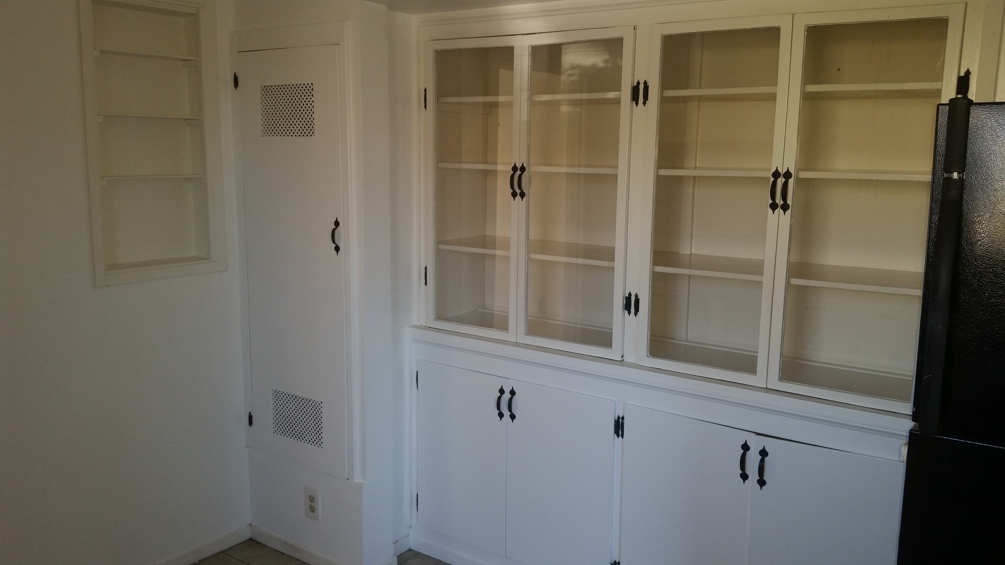 Building Photo - 906 2nd St