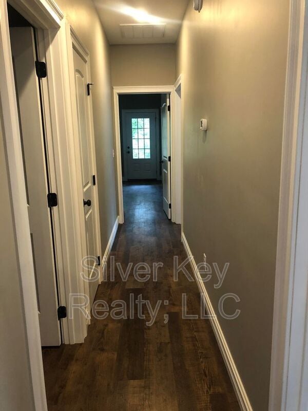 Building Photo - 427 Sterling Rd