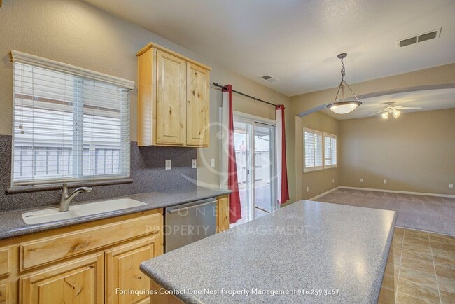 Building Photo - 1385 Black Bear St