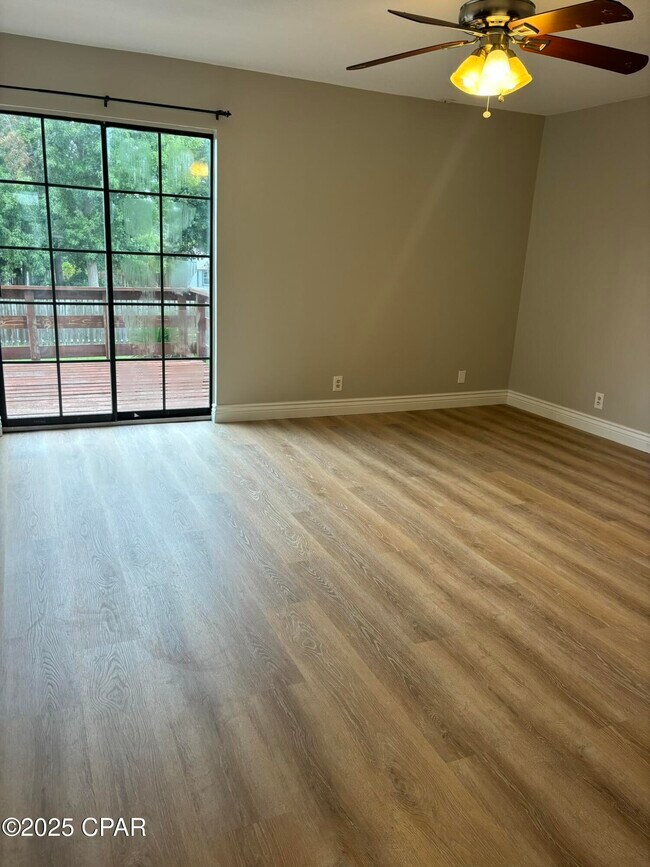 Building Photo - 1520 Belmont Blvd