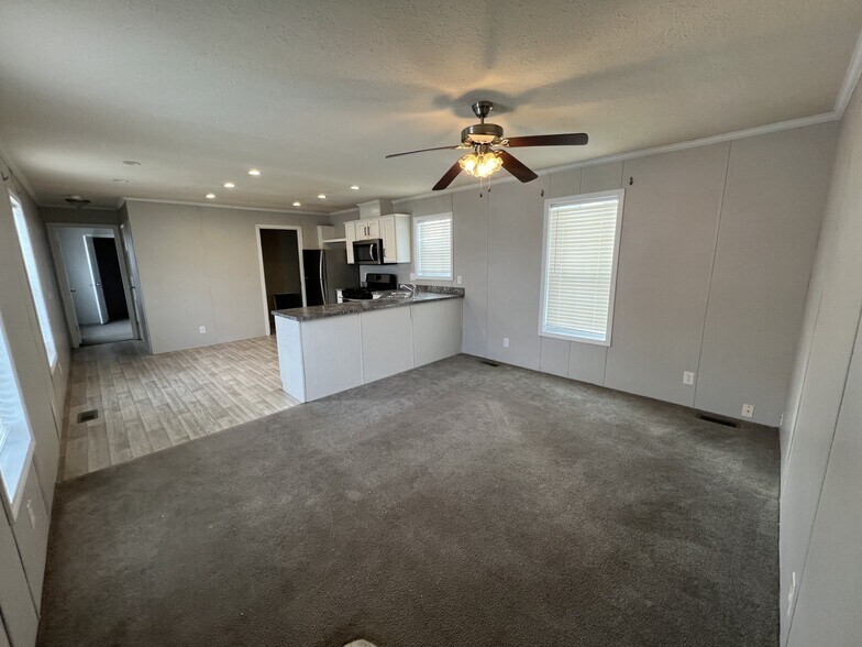 Building Photo - 94 Belmar St