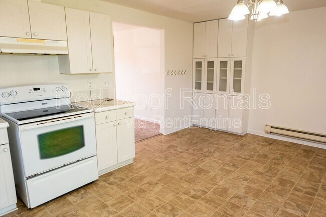 Building Photo - 2341 S Wilkeson St