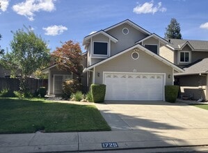 Building Photo - 1725 Branchwood Cir