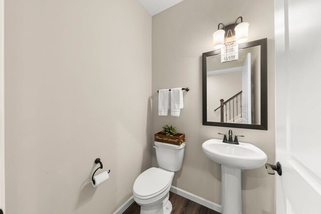 Building Photo - 2220 Weatherbee Ln