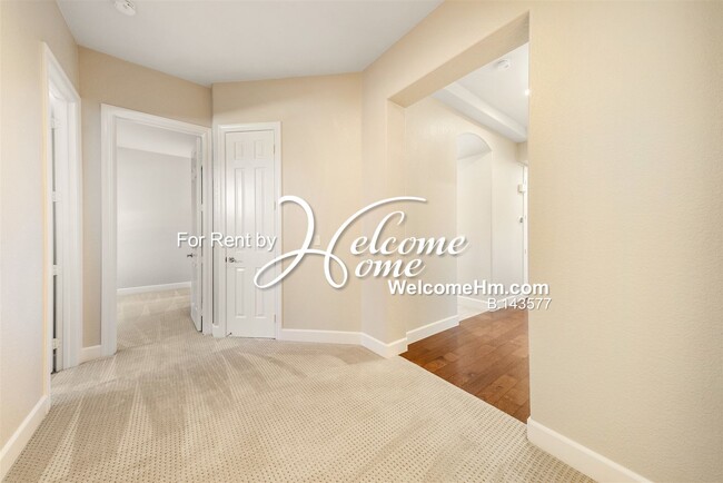 Building Photo - 15020 Redmond Lp