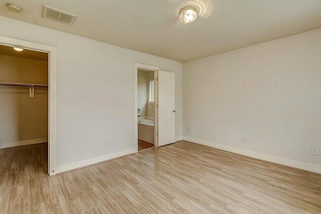 Building Photo - 6302 Torrance Elms Ct