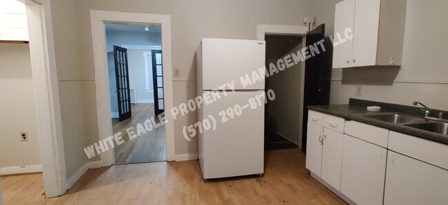 Building Photo - 1722 Brick Ave