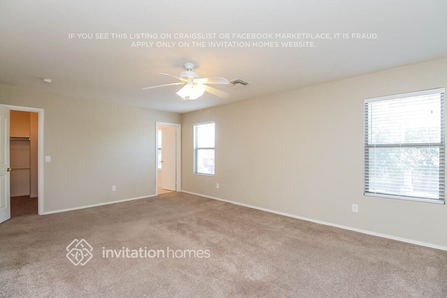 Building Photo - 1043 S Firehole Dr