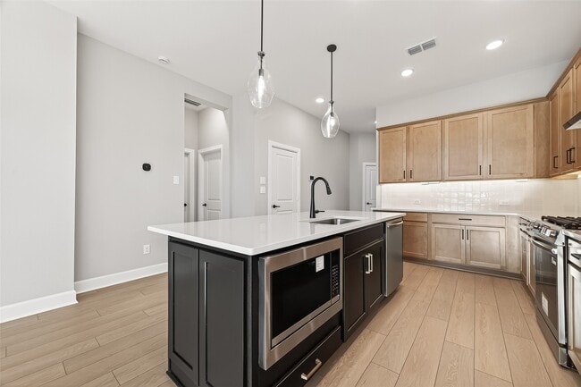 Building Photo - 11219 Peacock Flower St