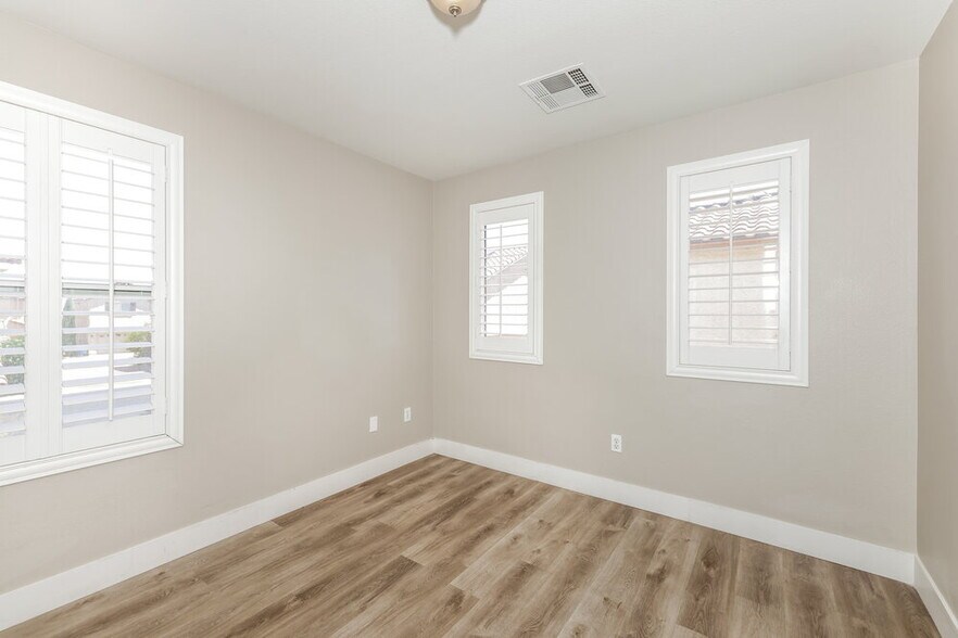 Building Photo - 9327 Pyrope Ct
