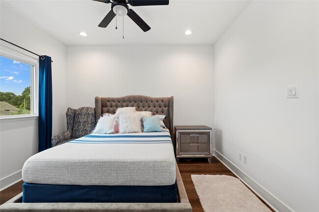 Building Photo - 1222 Mcneil St