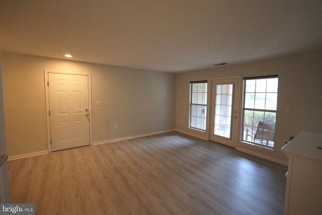 Building Photo - 20979 Timber Ridge Terrace