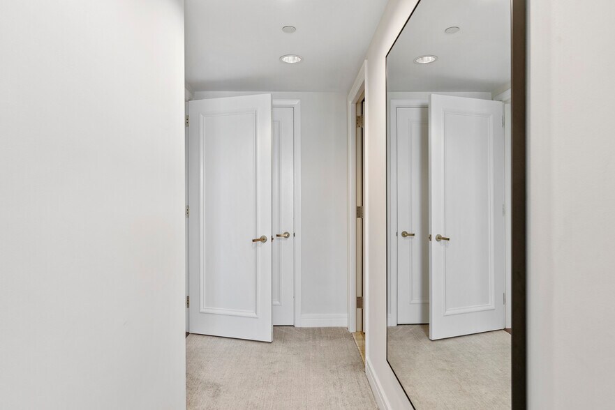 Building Photo - 765 Market St