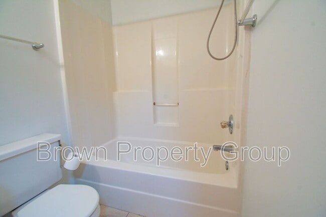 Building Photo - 6839 Shawcross Ln