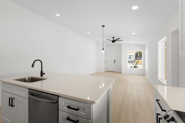 Building Photo - 29 Masters Dr