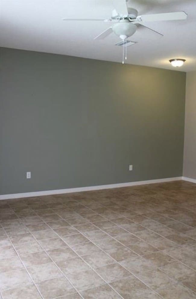 Building Photo - Beautiful 3/2/1 Townhome in Sawgrass Village