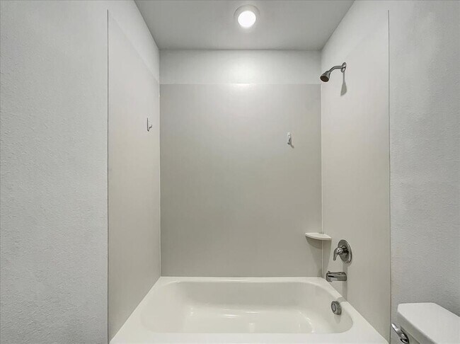 Building Photo - 7509 Jackrabbit Ave