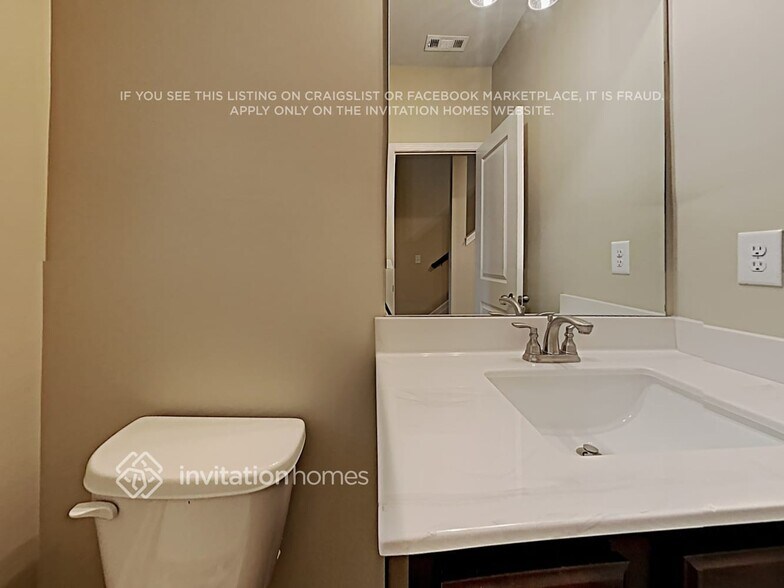 Building Photo - 99 Lantana Crossing