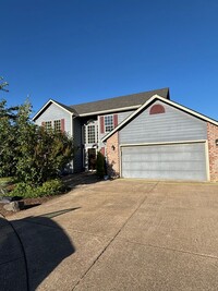 Building Photo - 4 Bedroom 2.5 Bathroom Home in NW Salem!