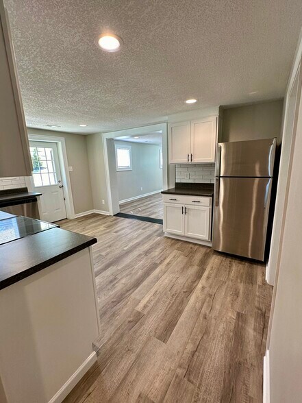 Tasteful decor throughout - 2304 Belle Ave NE