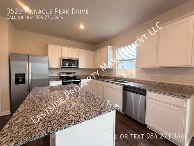 Building Photo - 3520 Pinnacle Peak Dr