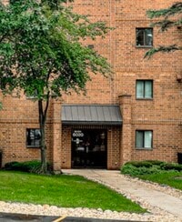 Building Photo - 6020 Lake Bluff Dr